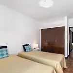 Mar Azul 4 *